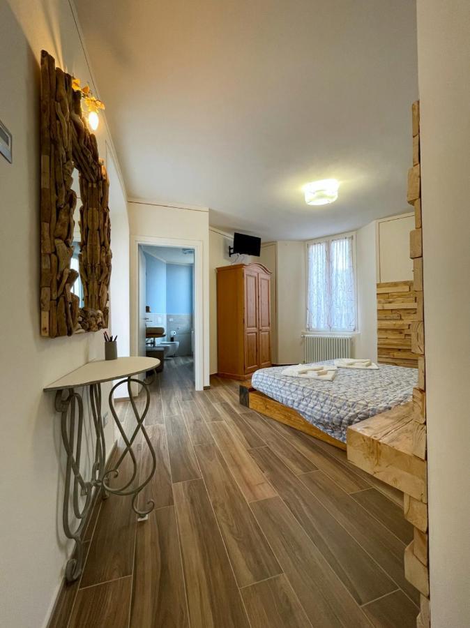 Ferienwohnung Ca De Mez Luino Exterior foto