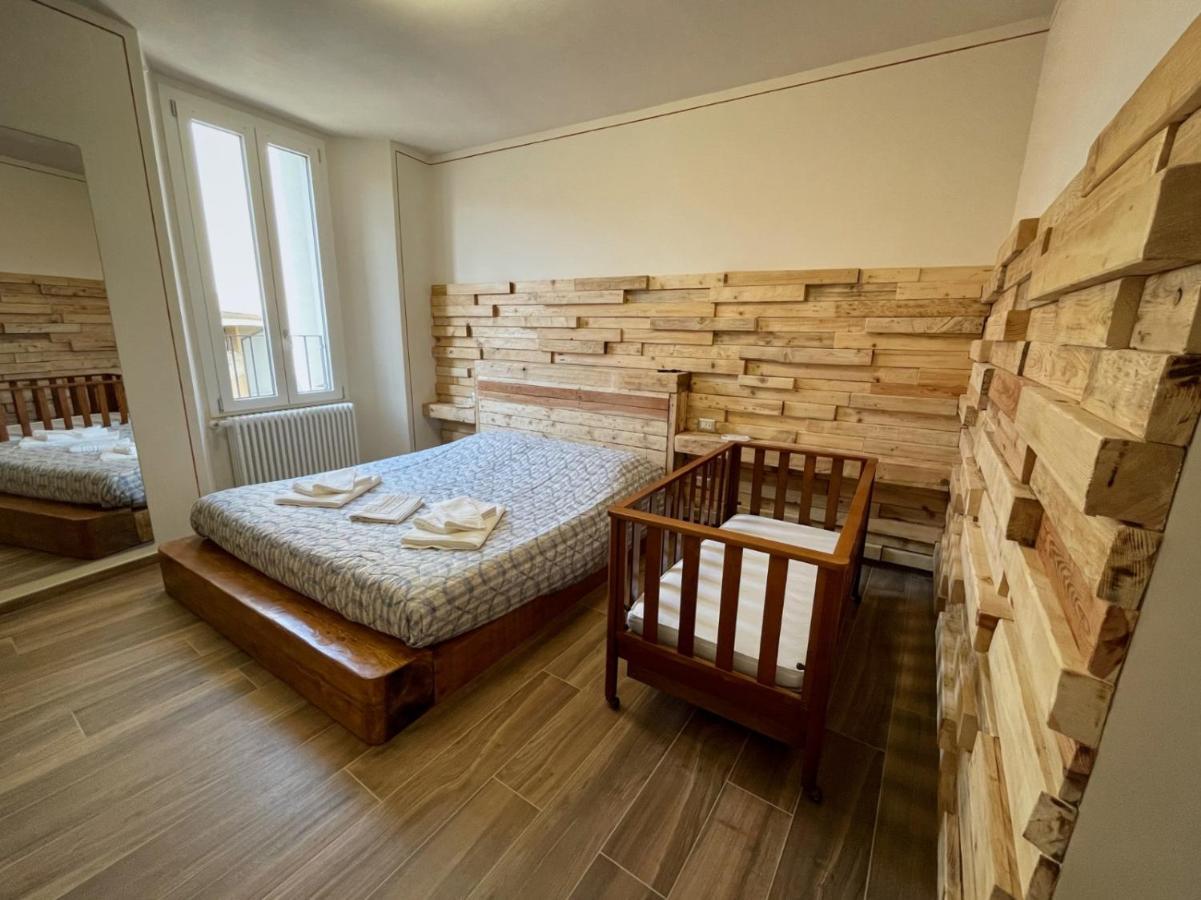 Ferienwohnung Ca De Mez Luino Exterior foto
